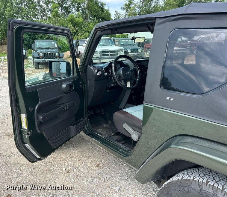 image for item EK8259 2007 Jeep Wrangler Sahara SUV