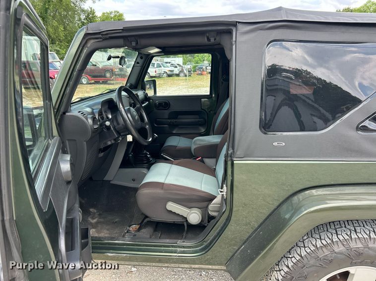 image for item EK8259 2007 Jeep Wrangler Sahara SUV