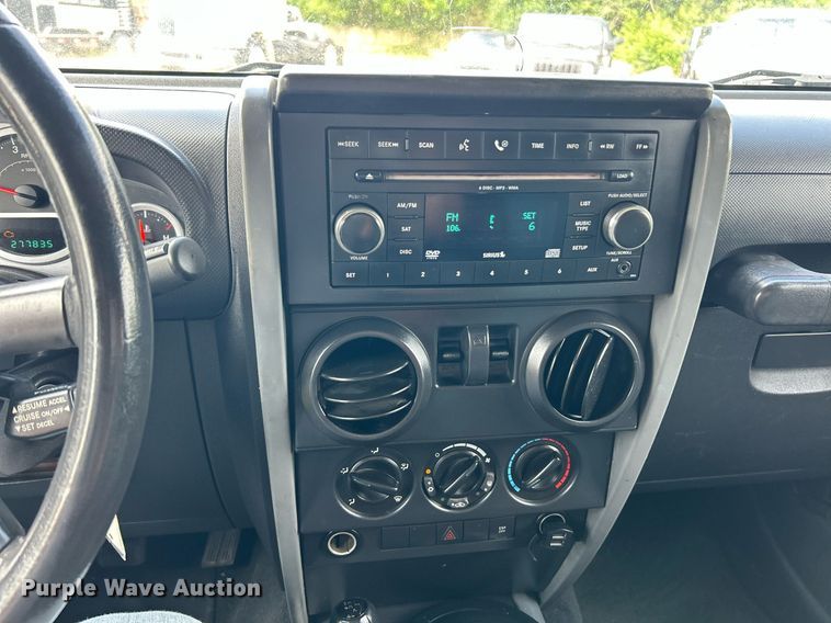 image for item EK8259 2007 Jeep Wrangler Sahara SUV