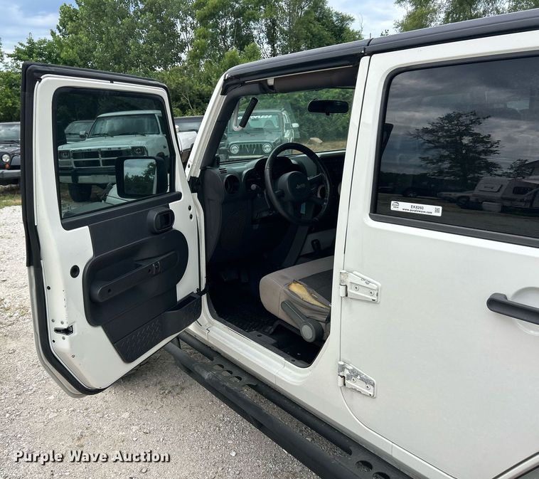 image for item EK8260 2008 Jeep Wrangler Unlimited SUV