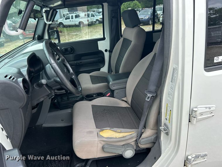 image for item EK8260 2008 Jeep Wrangler Unlimited SUV