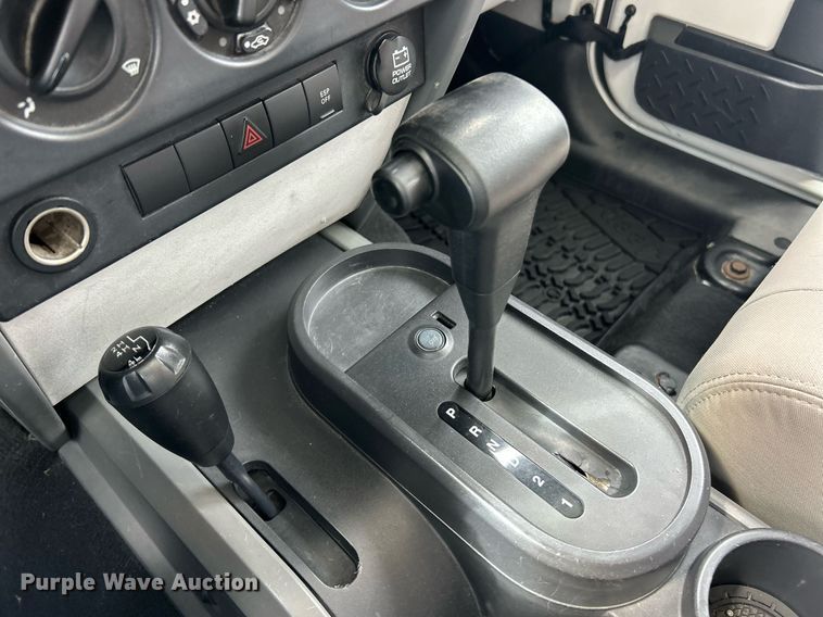 image for item EK8260 2008 Jeep Wrangler Unlimited SUV