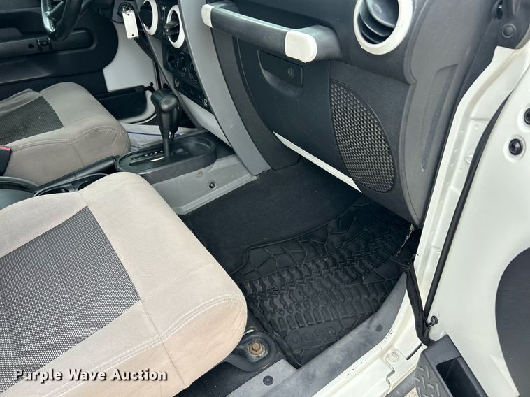 image for item EK8260 2008 Jeep Wrangler Unlimited SUV