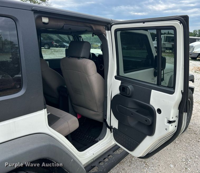 image for item EK8260 2008 Jeep Wrangler Unlimited SUV