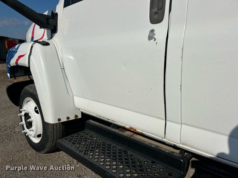 image for item EK8294 2006 GMC C5500 Crew Cab dump flatbed truck