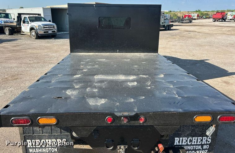 image for item EK8294 2006 GMC C5500 Crew Cab dump flatbed truck