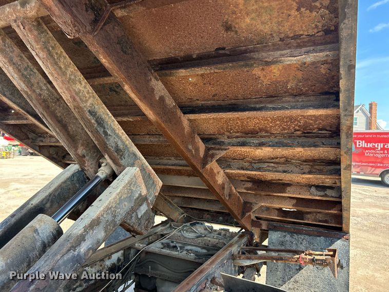 image for item EK8294 2006 GMC C5500 Crew Cab dump flatbed truck