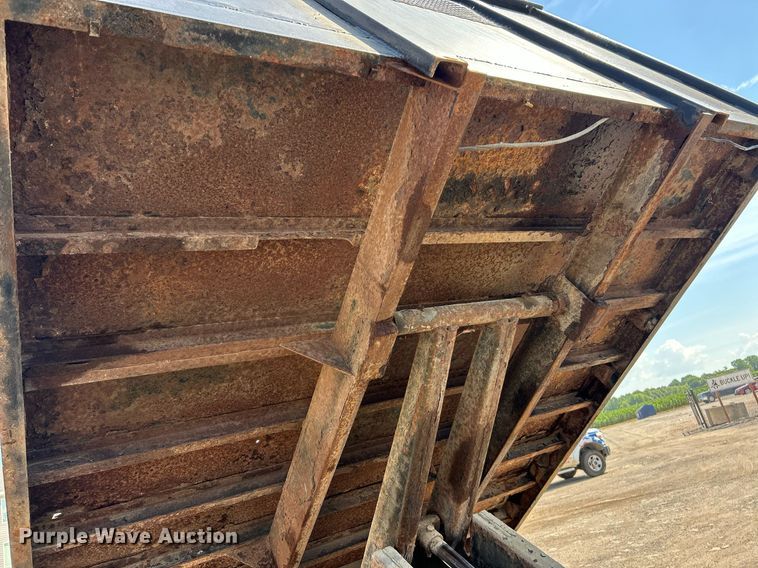 image for item EK8294 2006 GMC C5500 Crew Cab dump flatbed truck