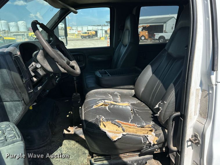 image for item EK8294 2006 GMC C5500 Crew Cab dump flatbed truck