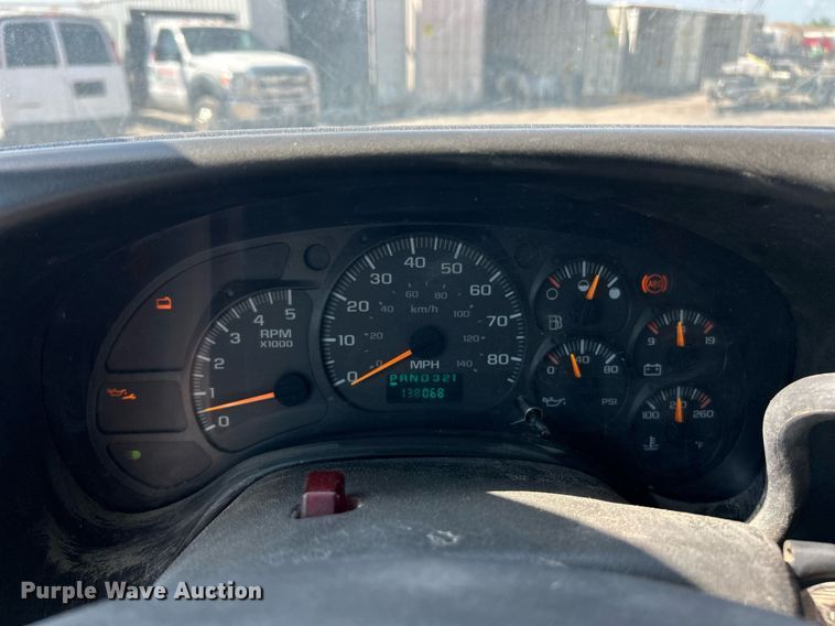 image for item EK8294 2006 GMC C5500 Crew Cab dump flatbed truck