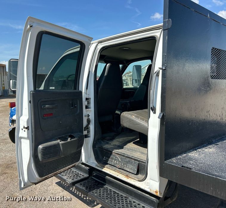 image for item EK8294 2006 GMC C5500 Crew Cab dump flatbed truck