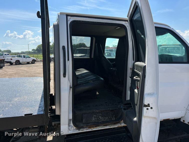 image for item EK8294 2006 GMC C5500 Crew Cab dump flatbed truck