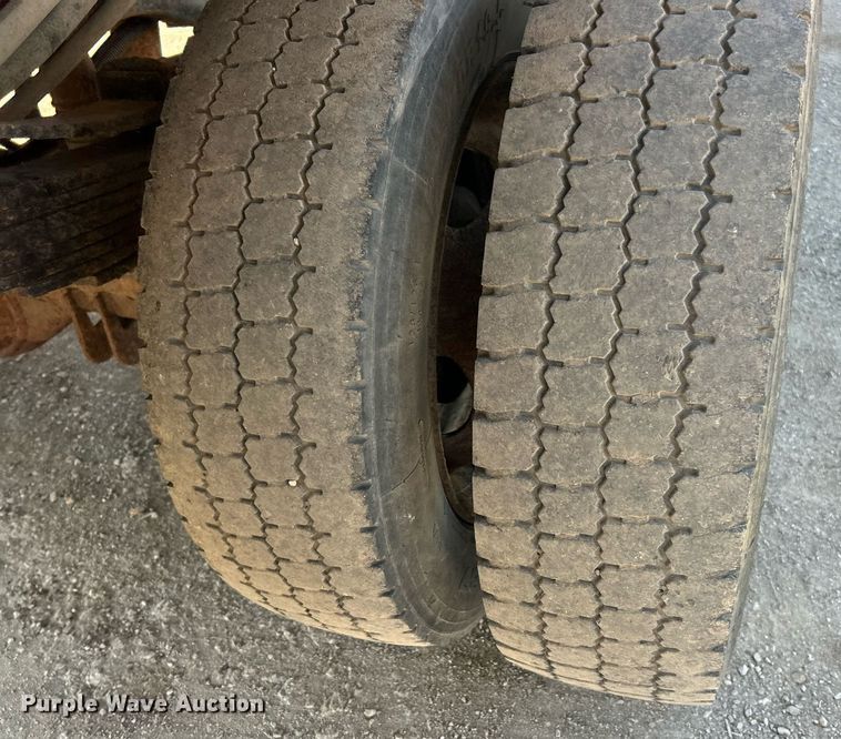 image for item EK8295 2011 Ford F450 Super Duty XL dump flatbed truck