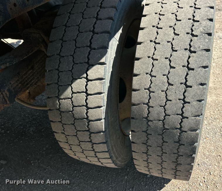 image for item EK8295 2011 Ford F450 Super Duty XL dump flatbed truck