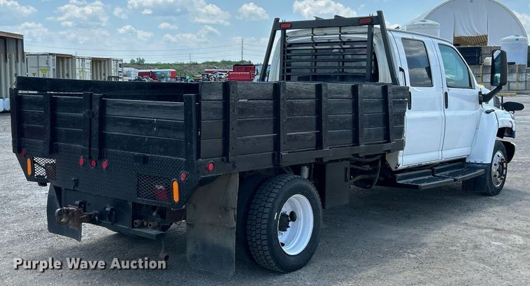 image for item EK8296 2006 Chevrolet C5500 Crew Cab flatbed truck