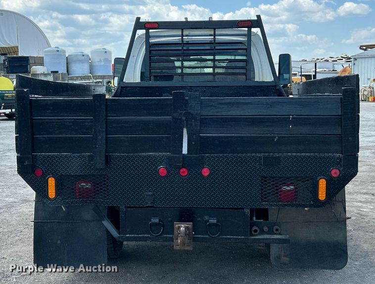 image for item EK8296 2006 Chevrolet C5500 Crew Cab flatbed truck