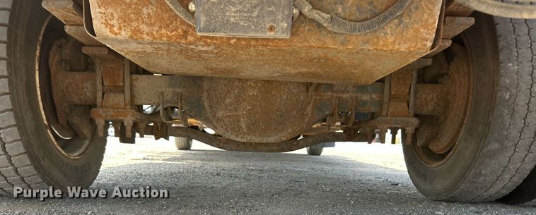 image for item EK8296 2006 Chevrolet C5500 Crew Cab flatbed truck