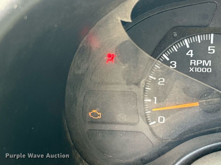 image for item EK8296 2006 Chevrolet C5500 Crew Cab flatbed truck