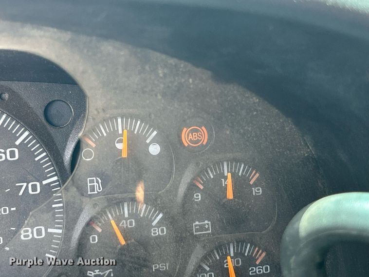 image for item EK8296 2006 Chevrolet C5500 Crew Cab flatbed truck