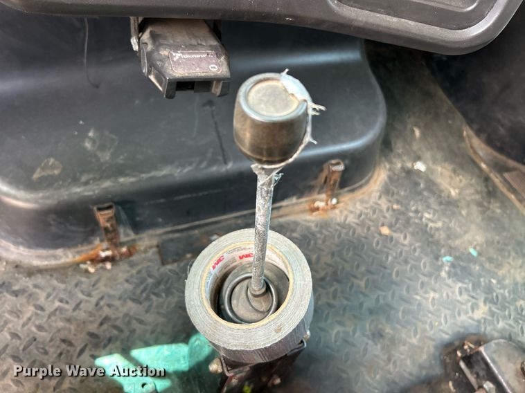 image for item EK8296 2006 Chevrolet C5500 Crew Cab flatbed truck