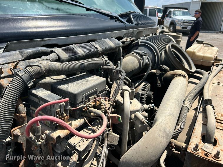 image for item EK8296 2006 Chevrolet C5500 Crew Cab flatbed truck