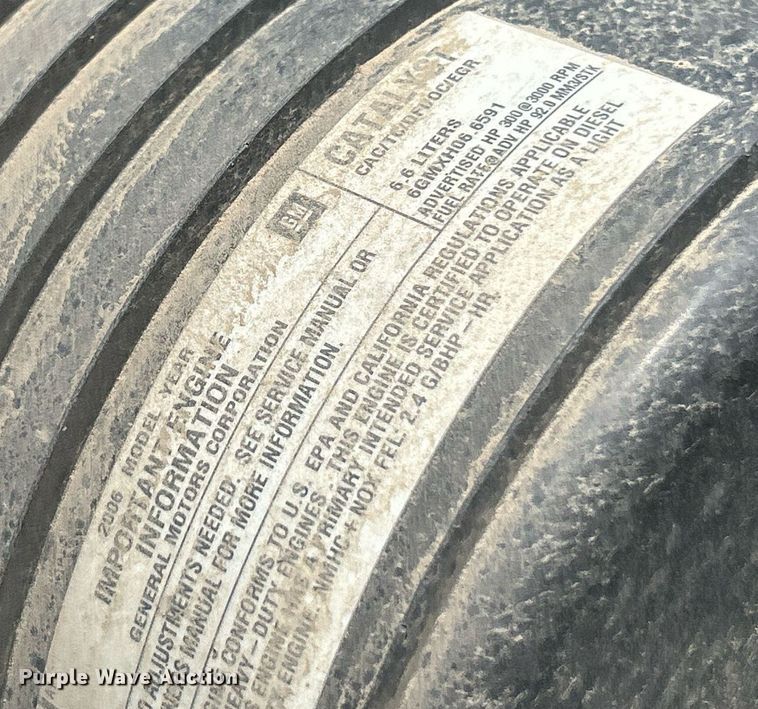 image for item EK8296 2006 Chevrolet C5500 Crew Cab flatbed truck