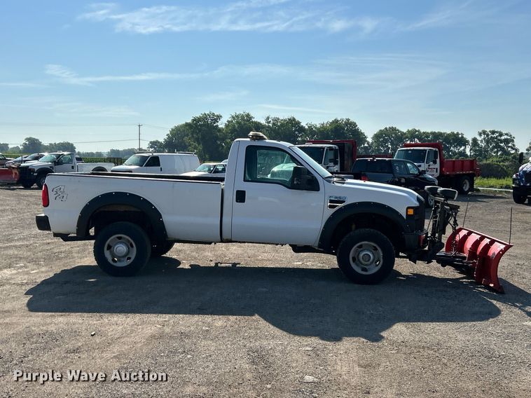 image for item EK8297 2009 Ford F350 Super Duty XL pickup truck