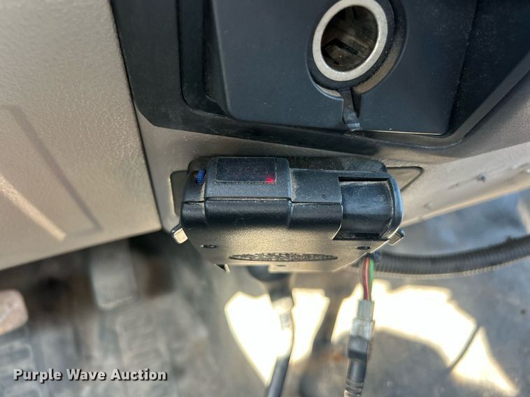 image for item EK8297 2009 Ford F350 Super Duty XL pickup truck