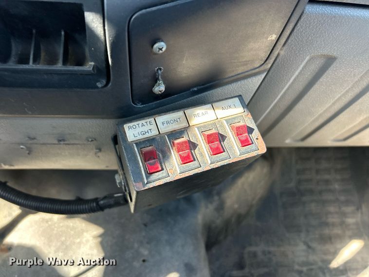 image for item EK8297 2009 Ford F350 Super Duty XL pickup truck