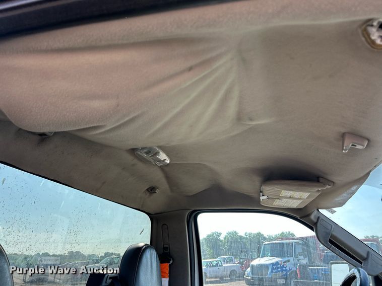 image for item EK8297 2009 Ford F350 Super Duty XL pickup truck