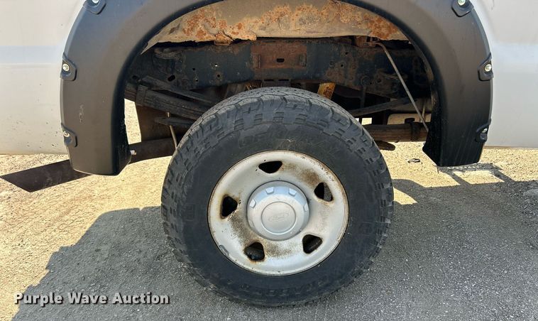 image for item EK8297 2009 Ford F350 Super Duty XL pickup truck