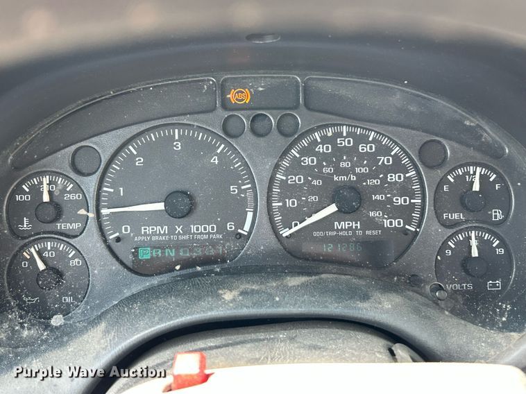 image for item EK8299 2002 Chevrolet S10 Ext. Cab pickup truck