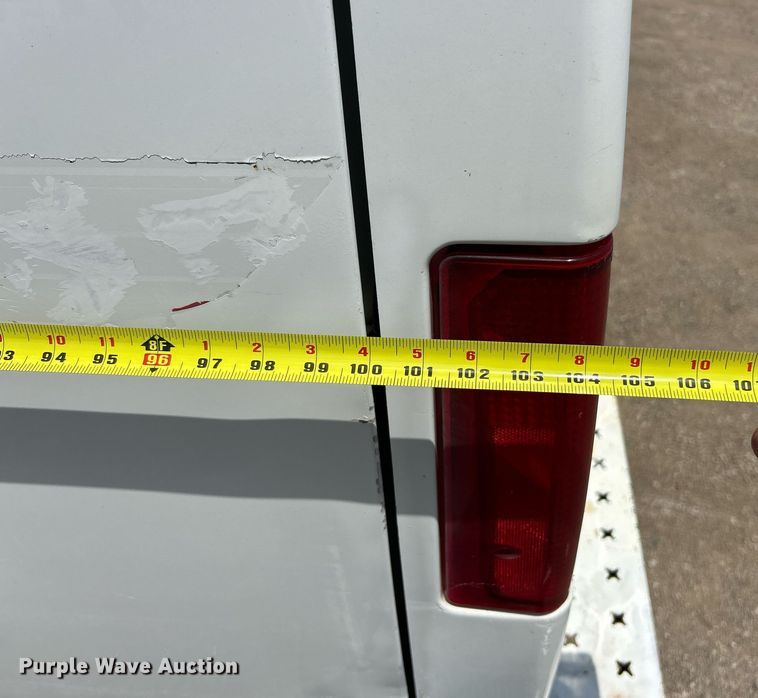 image for item EK8300 2002 Chevrolet Silverado 2500HD utility bed pickup truck