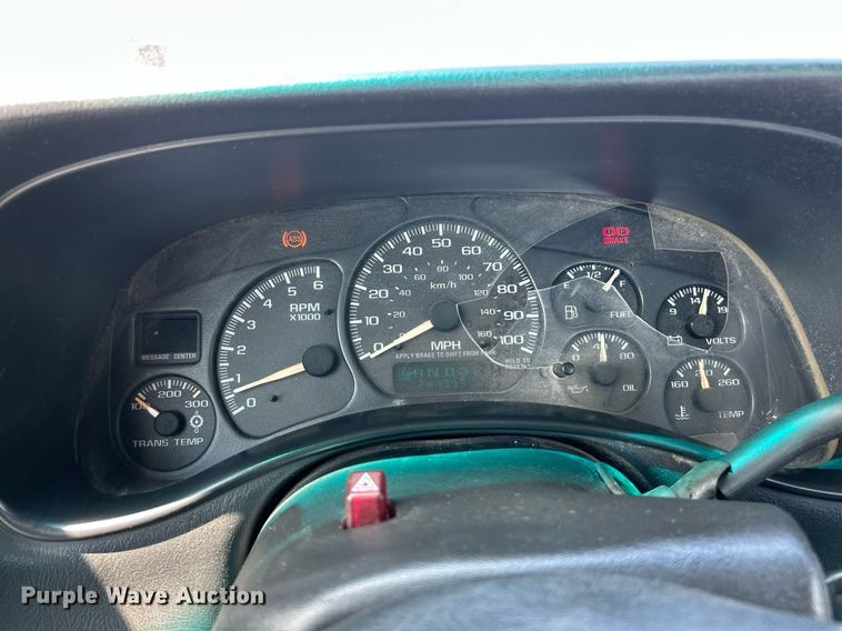 image for item EK8300 2002 Chevrolet Silverado 2500HD utility bed pickup truck