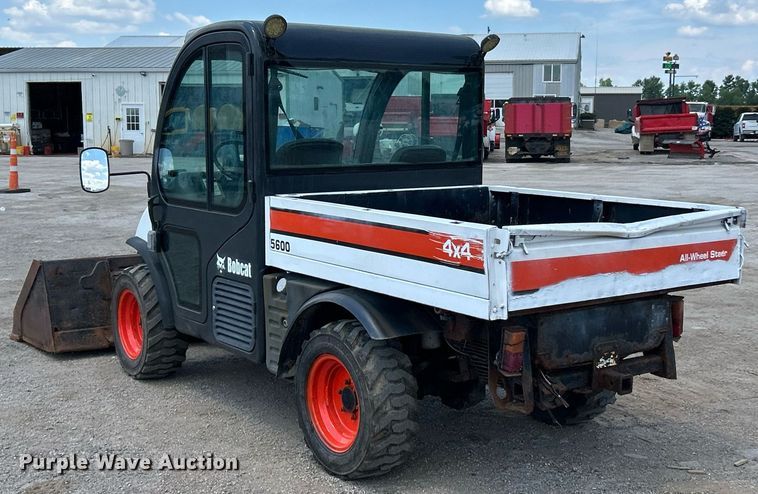 image for item EK8301 2005 Bobcat 5600 utility vehicle