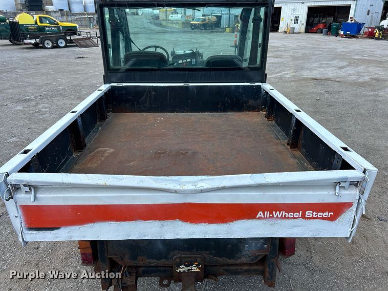 image for item EK8301 2005 Bobcat 5600 utility vehicle