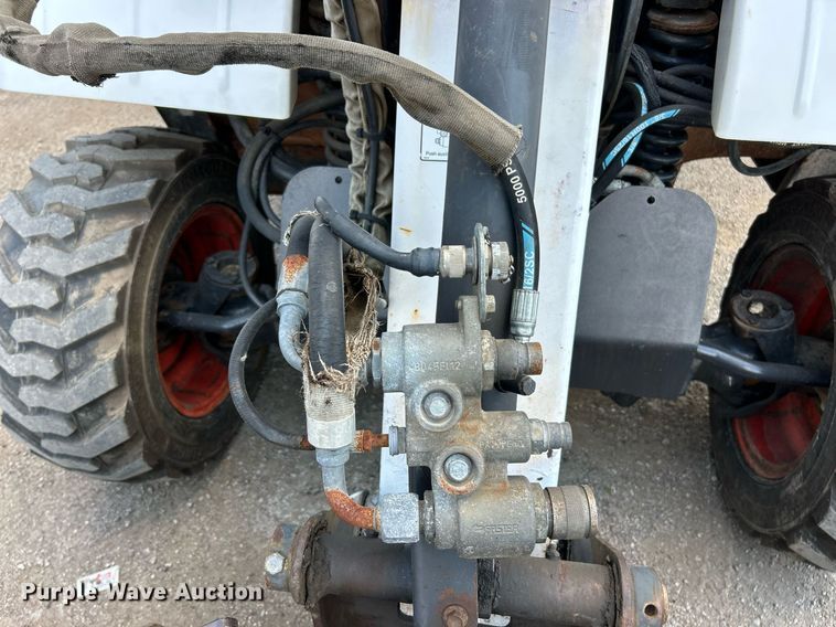 image for item EK8301 2005 Bobcat 5600 utility vehicle