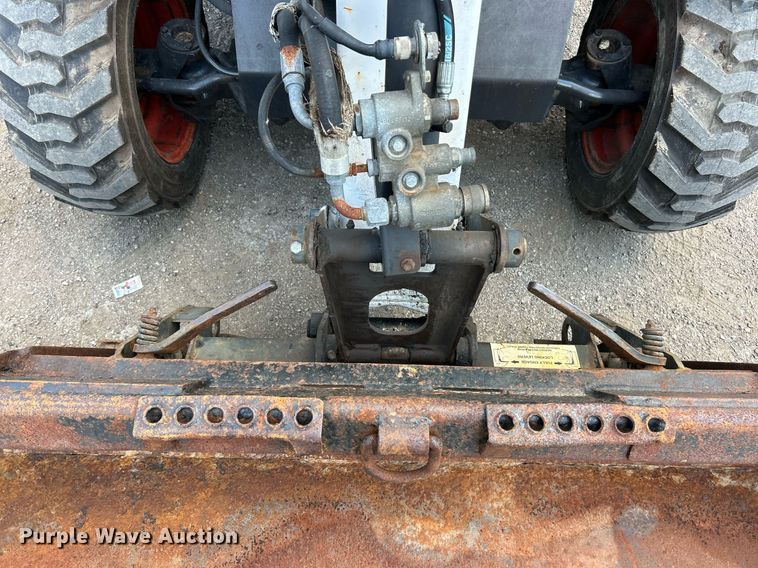 image for item EK8301 2005 Bobcat 5600 utility vehicle