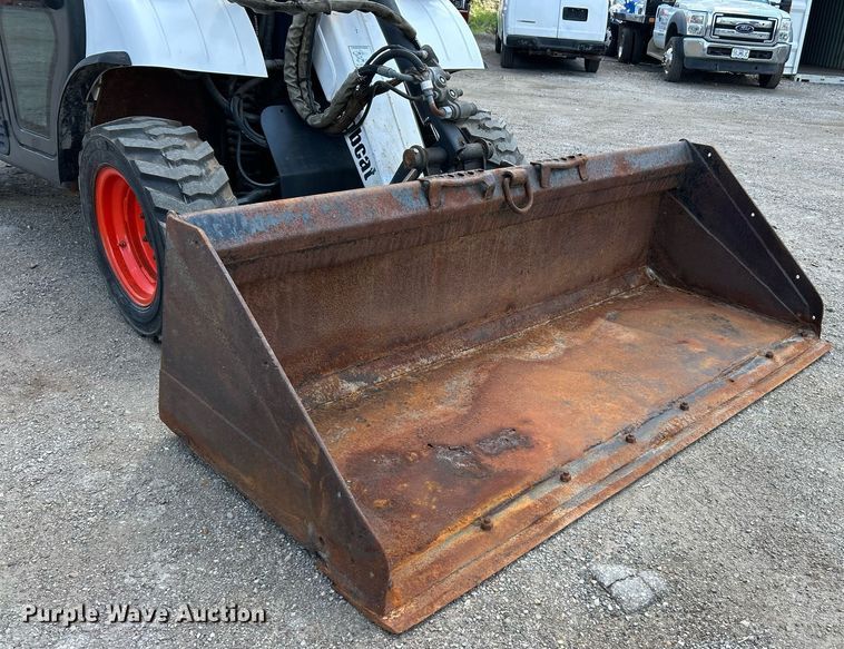image for item EK8301 2005 Bobcat 5600 utility vehicle