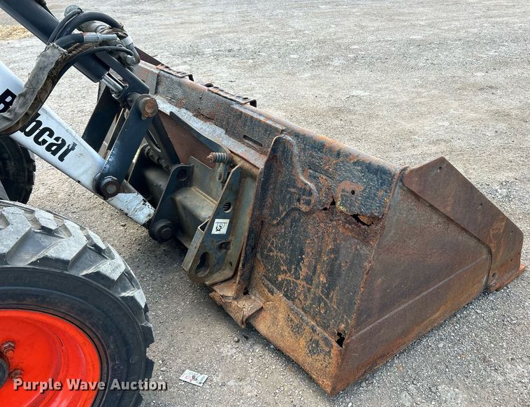 image for item EK8301 2005 Bobcat 5600 utility vehicle