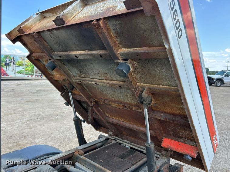 image for item EK8301 2005 Bobcat 5600 utility vehicle