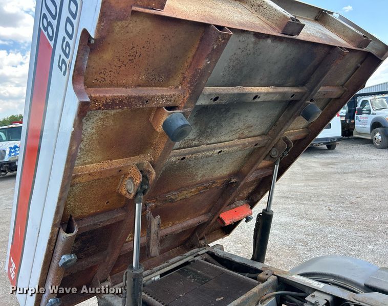 image for item EK8301 2005 Bobcat 5600 utility vehicle