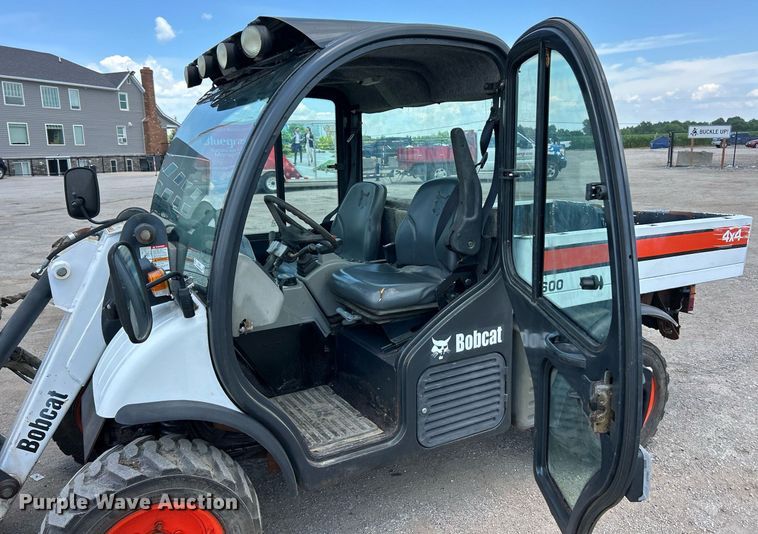 image for item EK8301 2005 Bobcat 5600 utility vehicle