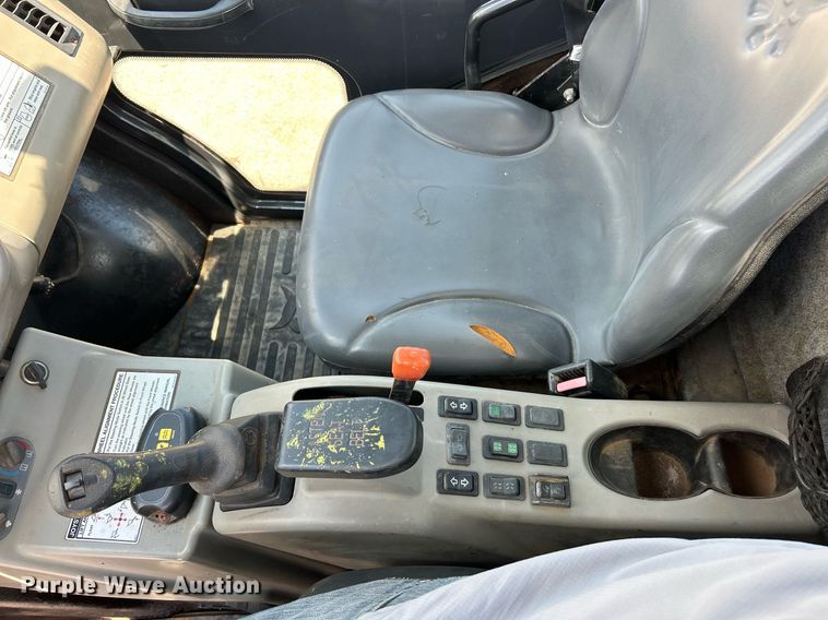 image for item EK8301 2005 Bobcat 5600 utility vehicle