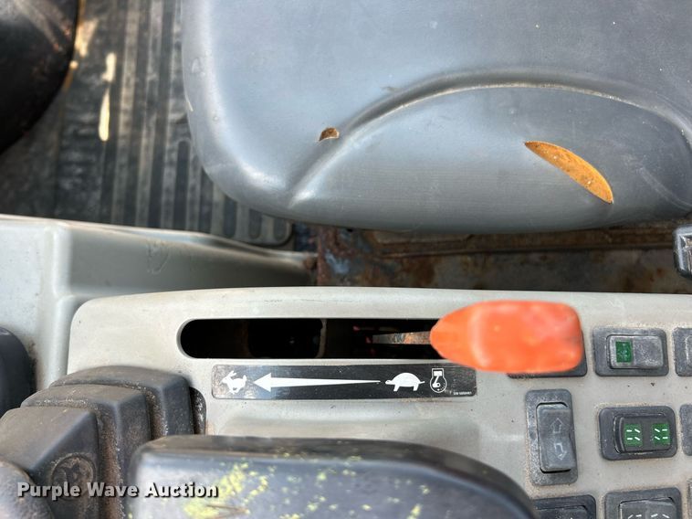 image for item EK8301 2005 Bobcat 5600 utility vehicle