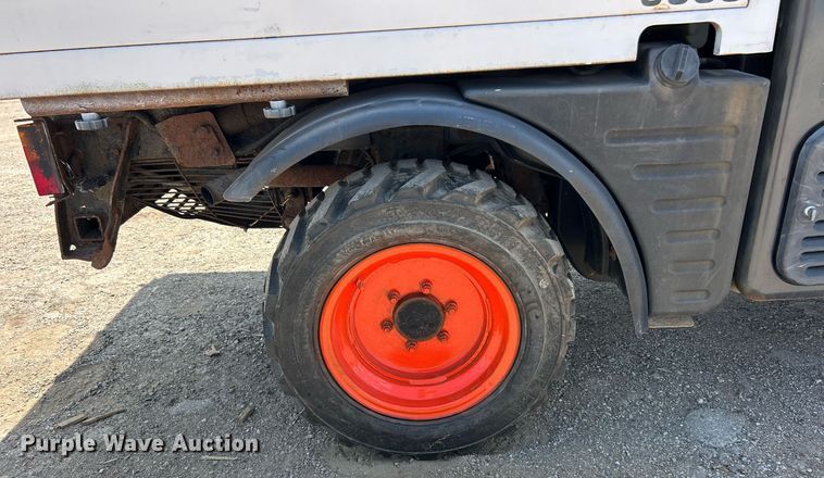 image for item EK8301 2005 Bobcat 5600 utility vehicle
