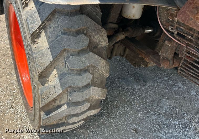 image for item EK8301 2005 Bobcat 5600 utility vehicle