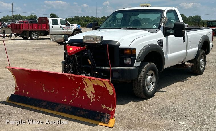 image for item EK8302 2008 Ford F350 Super Duty XL pickup truck