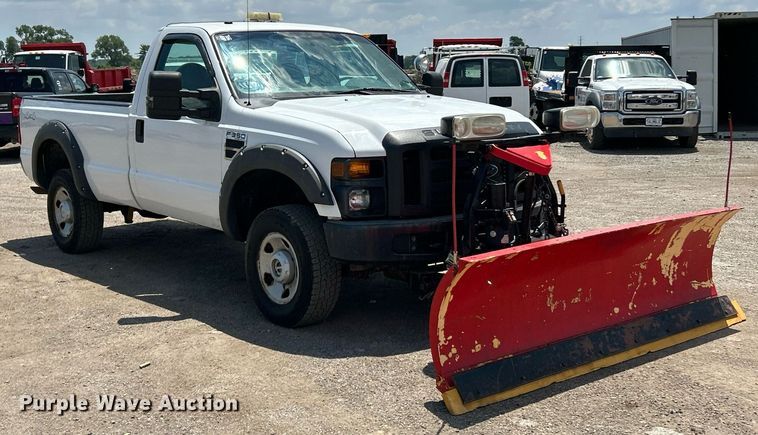 image for item EK8302 2008 Ford F350 Super Duty XL pickup truck