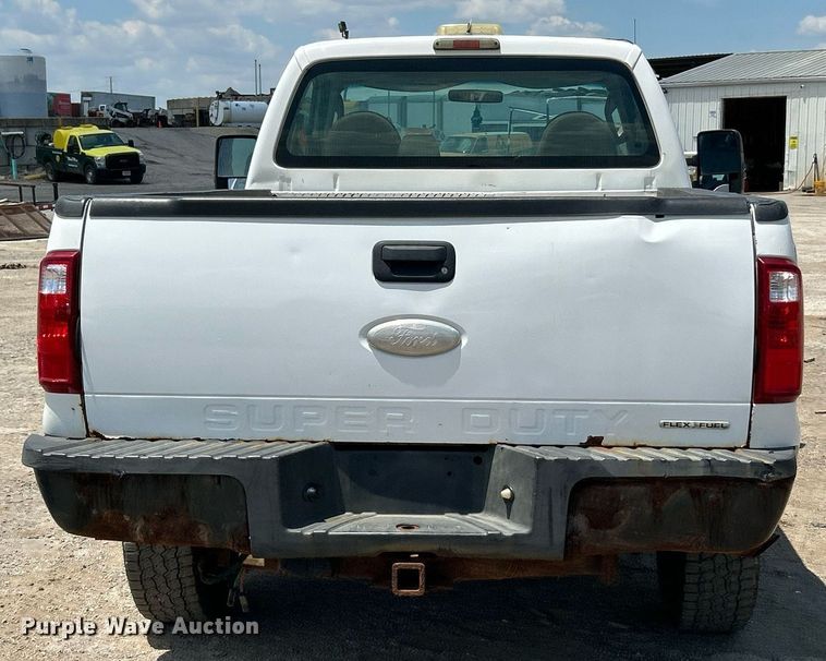 image for item EK8302 2008 Ford F350 Super Duty XL pickup truck